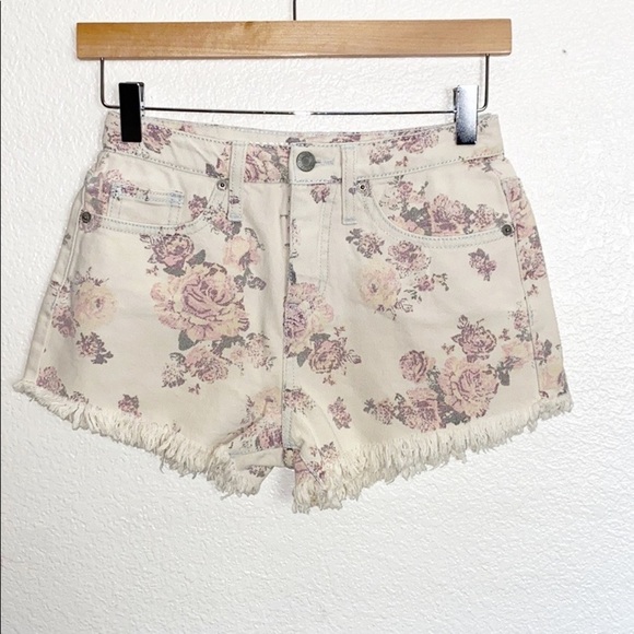 Mossimo Floral Cream Denim High Rise Cuffed Shorts - Picture 1 of 9